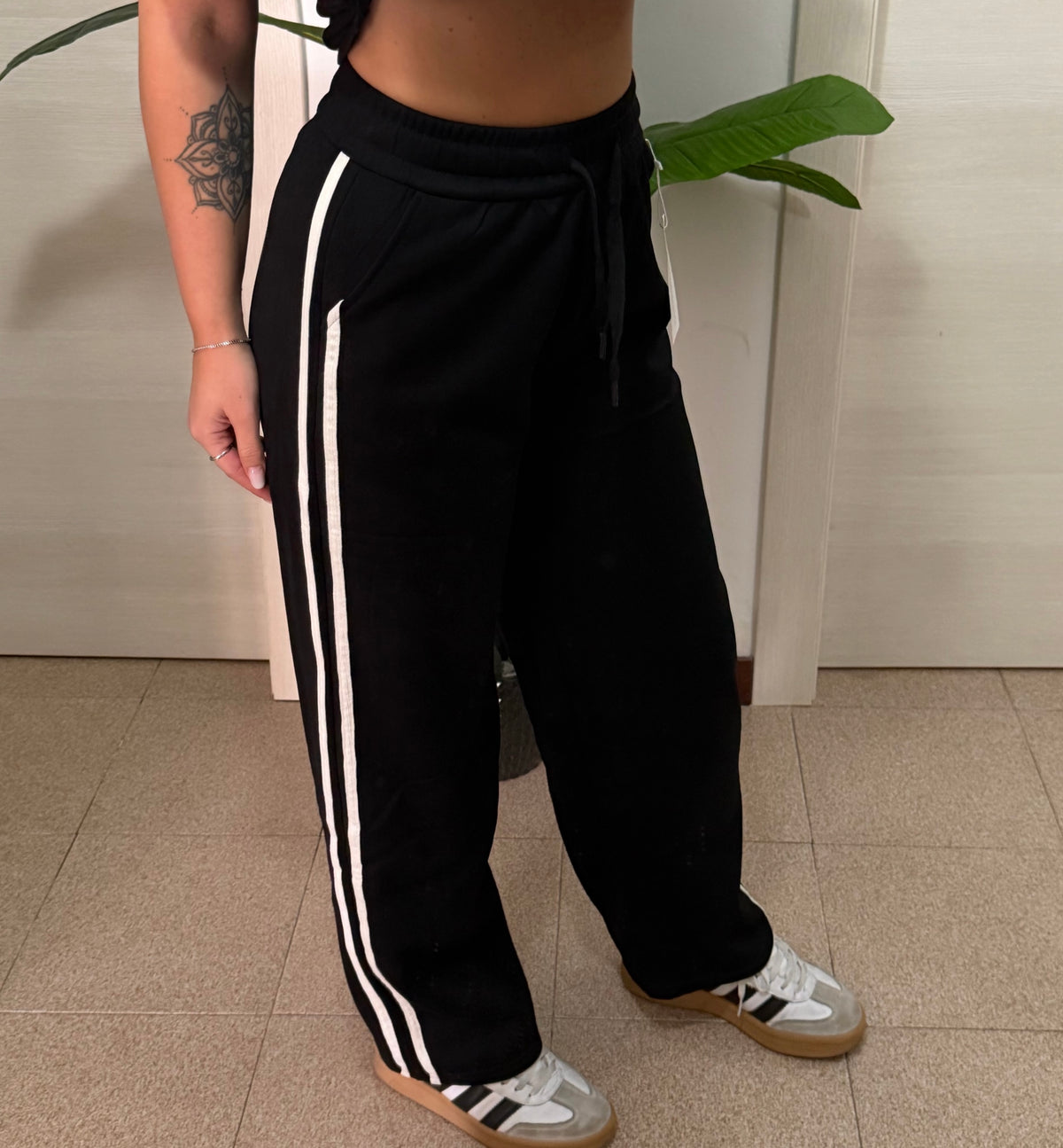 TUTA SPORTIVA righe laterali