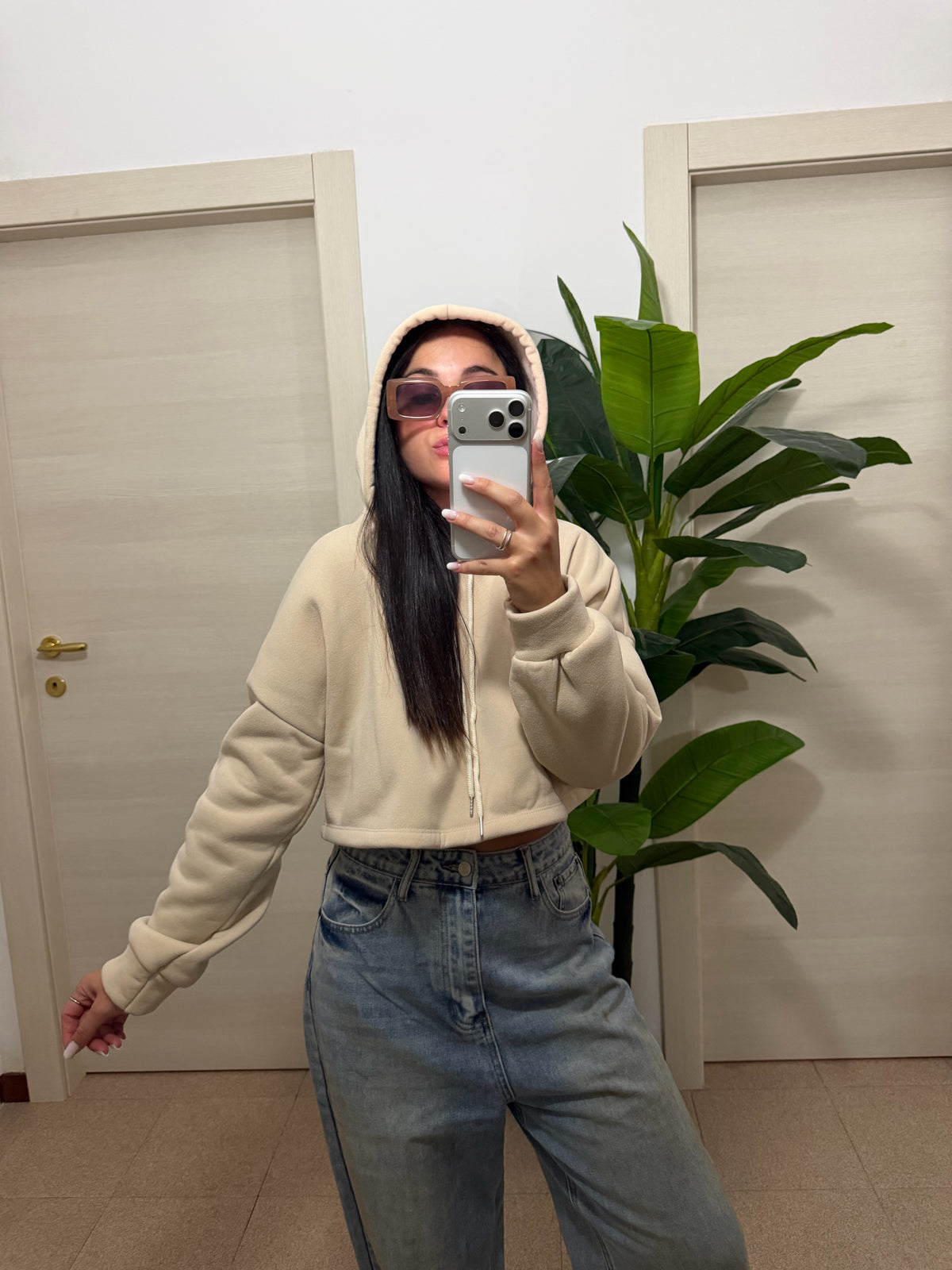 FELPA CROP CON CAPPUCCIO