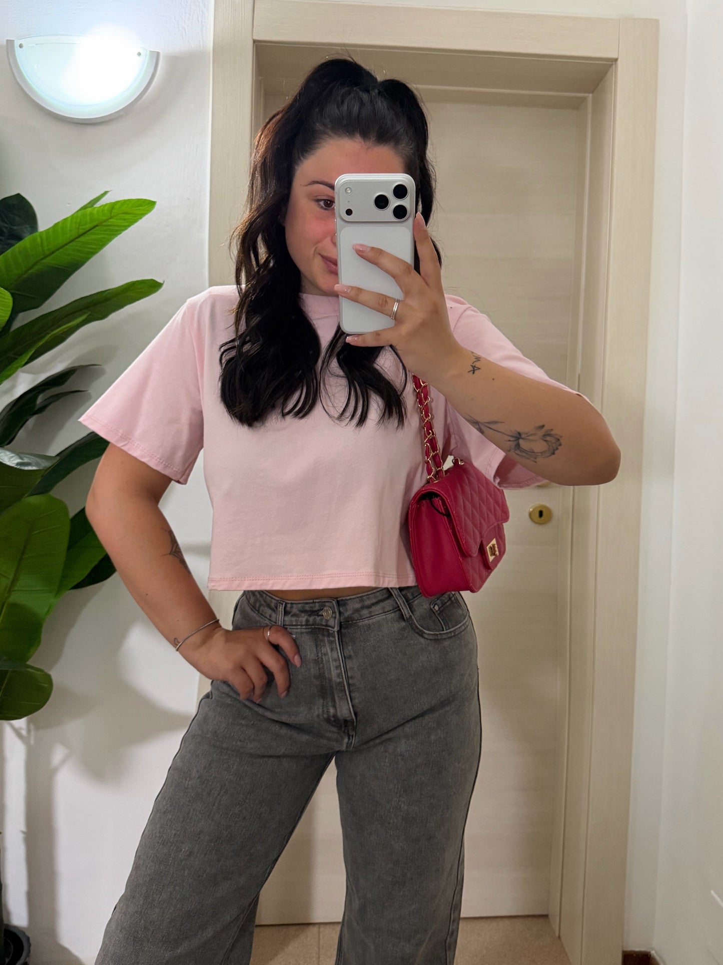 T-SHIRT CROP